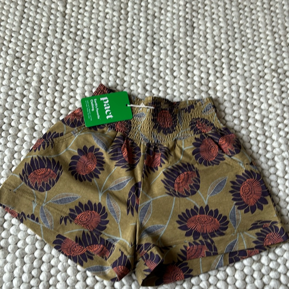 Pact organic cotton shorts, x small, brand new with tags